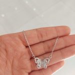 گردنبند نگین دار طرح پروانه