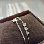 دستبند بنگل طرح پروانه و نگین