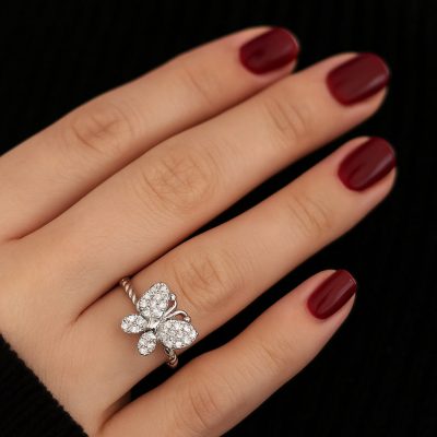 انگشتر نگین دار طرح پروانه