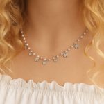 گردنبند طرح مروارید و پروانه