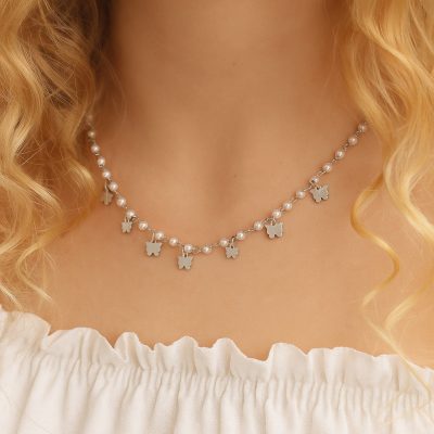 گردنبند طرح مروارید و پروانه