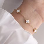 دستبند ونکلیف طلایی گل ریز