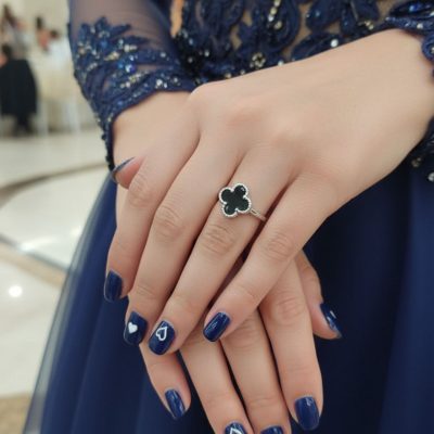 انگشتر ونکلیف نقره‌ای گل ریز